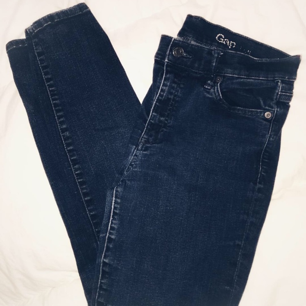 GAP // HIGH WAISTED SKINNY DARK DENIM